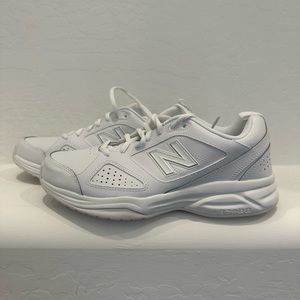 New Balance Women's 623 V3 Casual Comfort Cross Trainer size 9